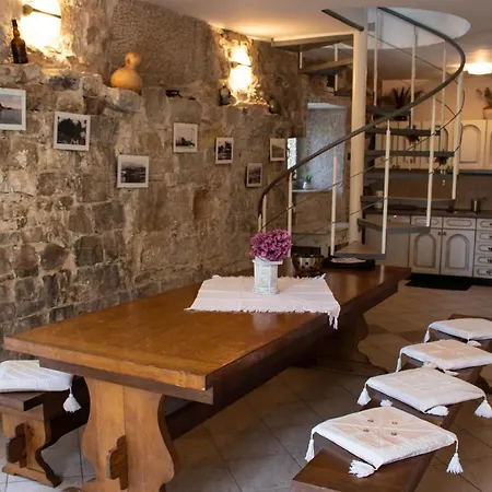 Villa Cindro Walled-Off Sea Front Historical Hse